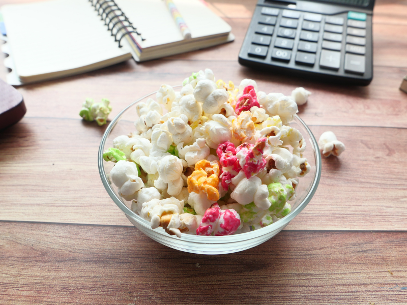 healthy snacks for the office (Air-Popped Popcorn)